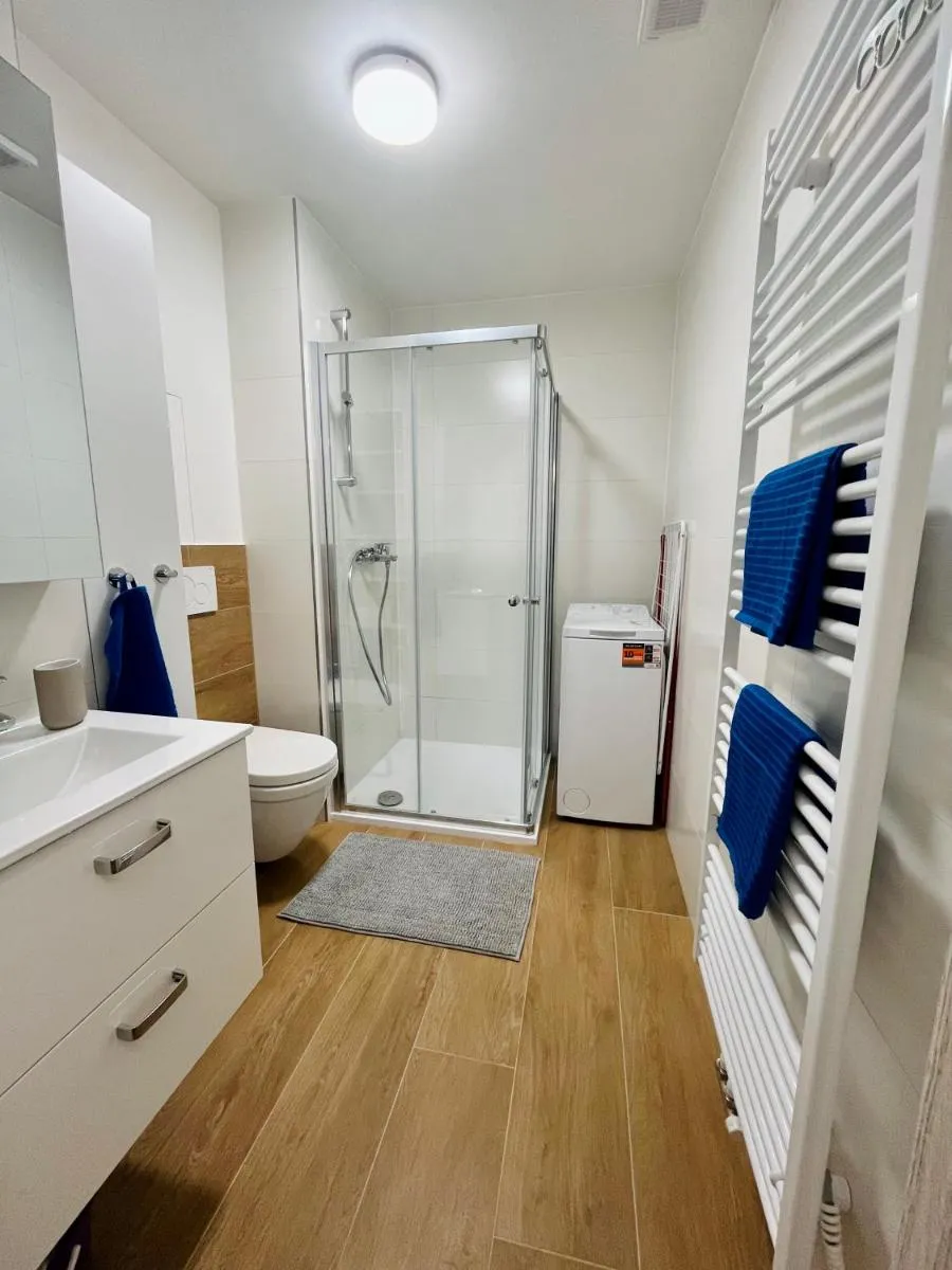 Image 6 of Pleasant Basement Apartment