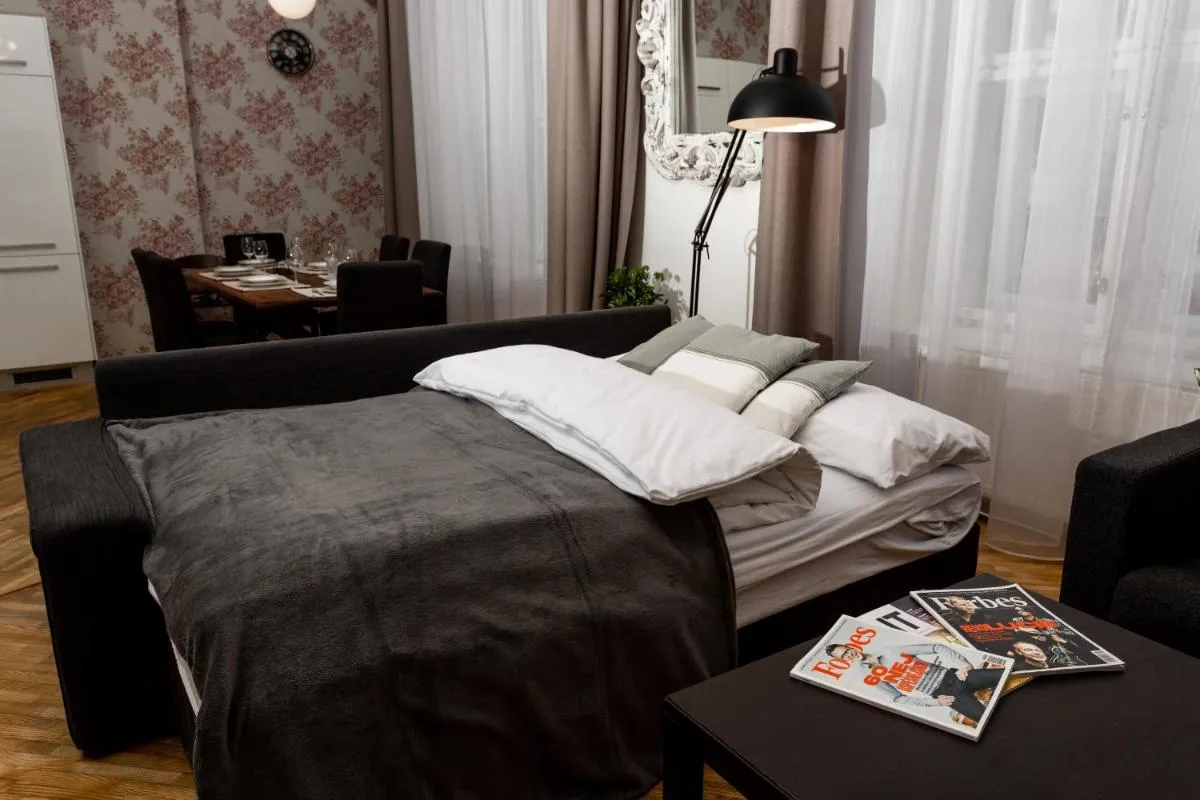 Image 1 of Prague Days – Family Friendly – Super Bright – Old Town