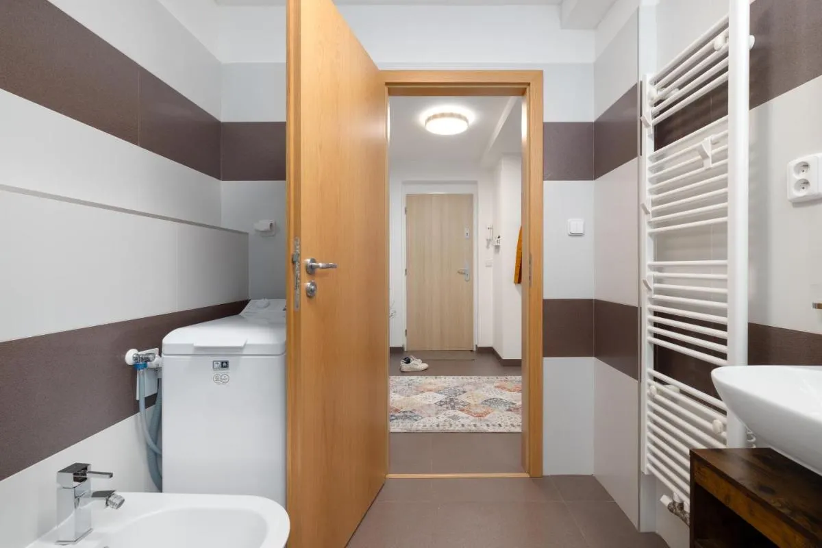 Image 1 of Prague Days – Skandi studio with workspace – Hip Area