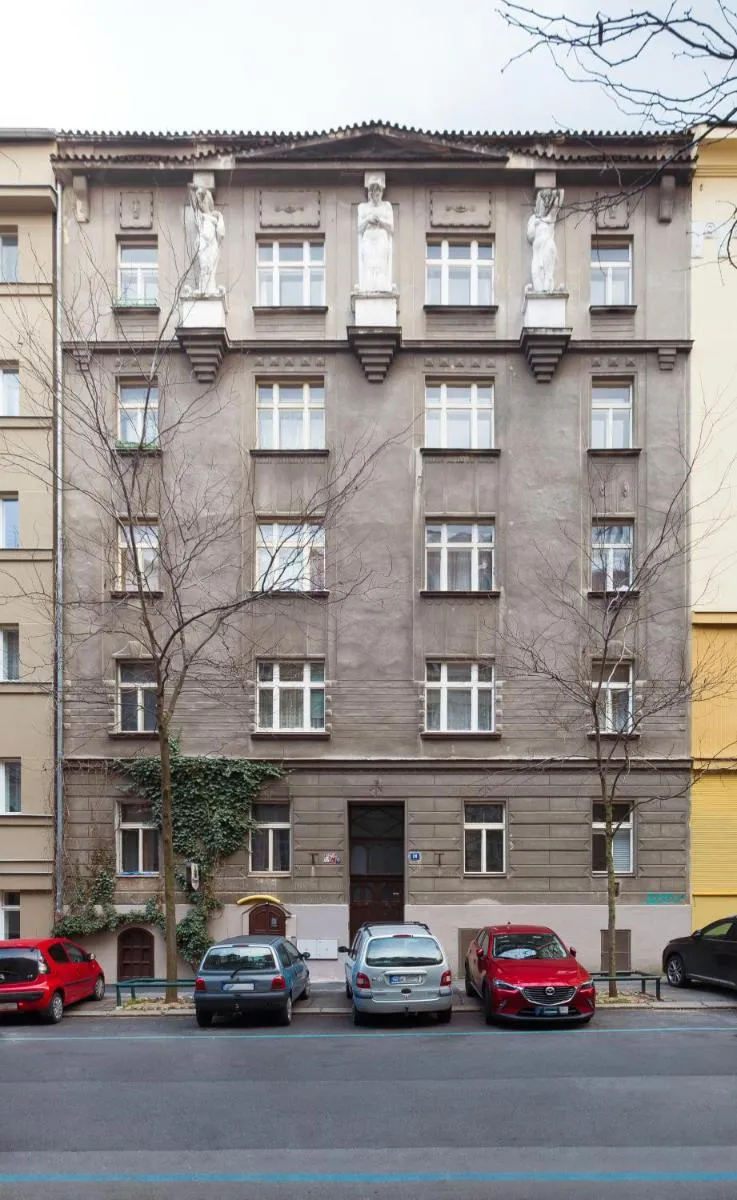 Image 5 of Prague Days – Skandi studio with workspace – Hip Area
