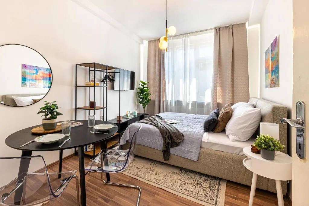 Image of Prague Days – Studio – New Town