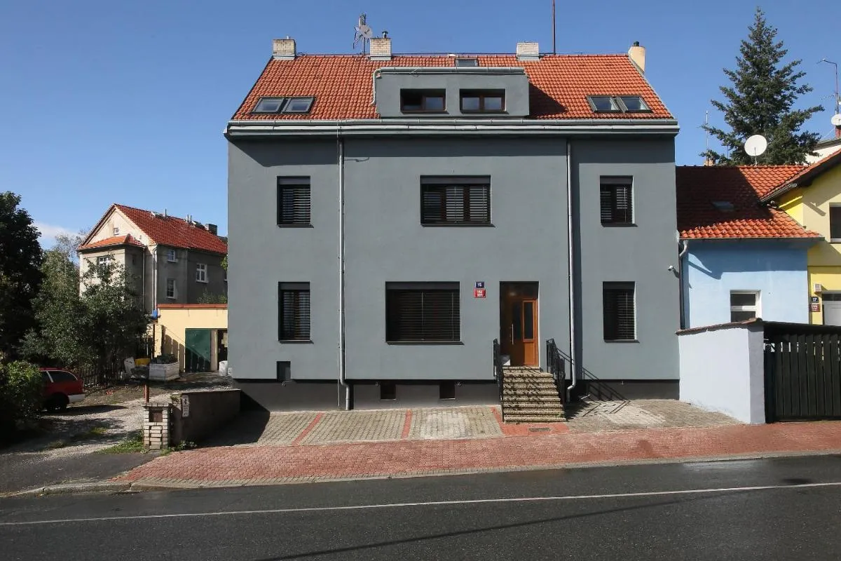 Image 5 of Prague Expat House