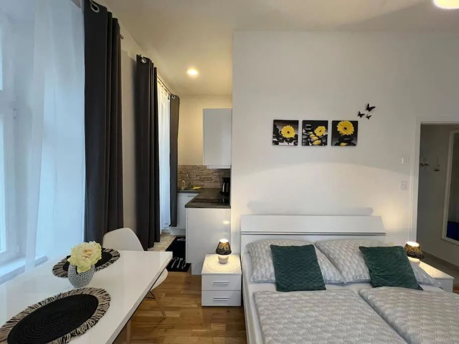 Image 1 of Praha 1 Florenc Hlavní mesto Romantic Apartments