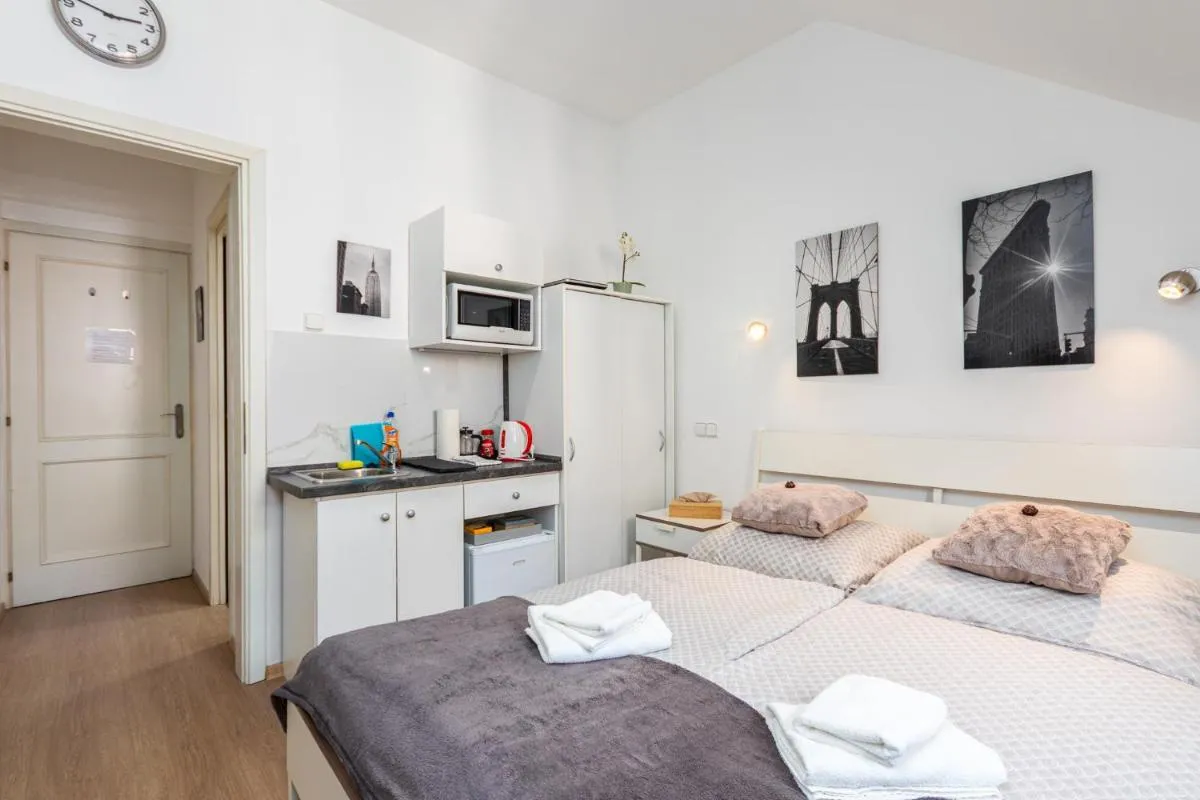Image 3 of Private Retreat Close to Stations in Praha 3