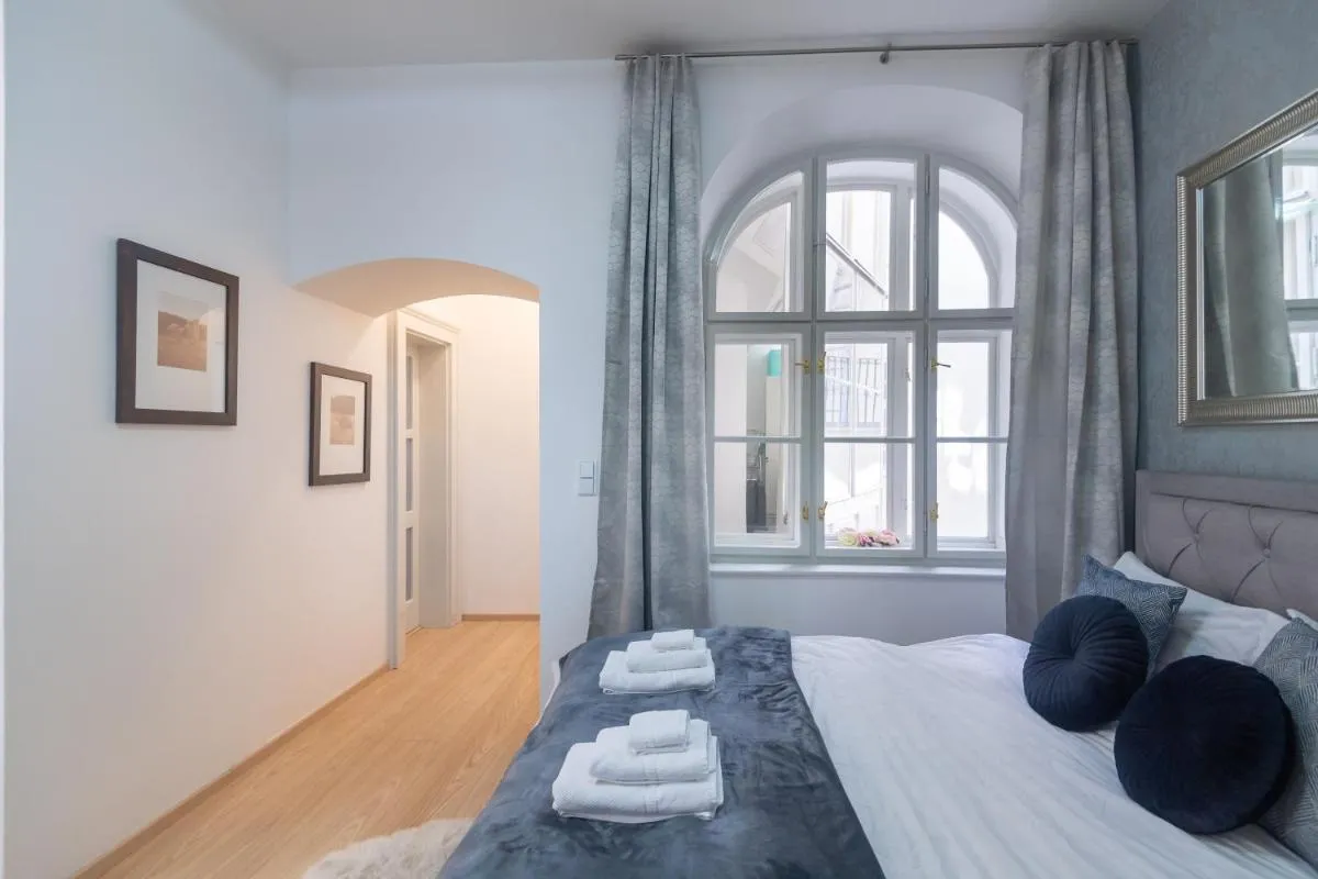 Image 1 of Quiet apartment in the heart of Old Town centre