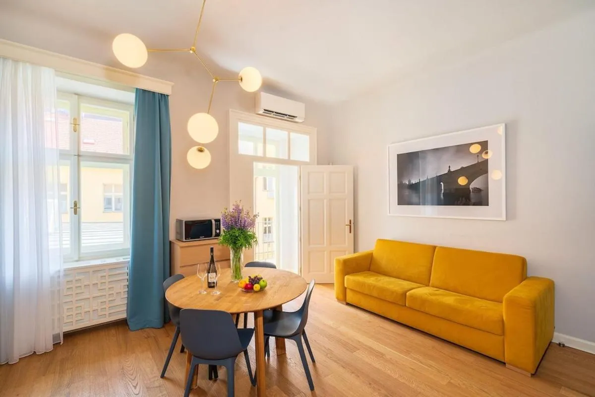 Image 4 of Quiet city center apartment in hip & foodie area