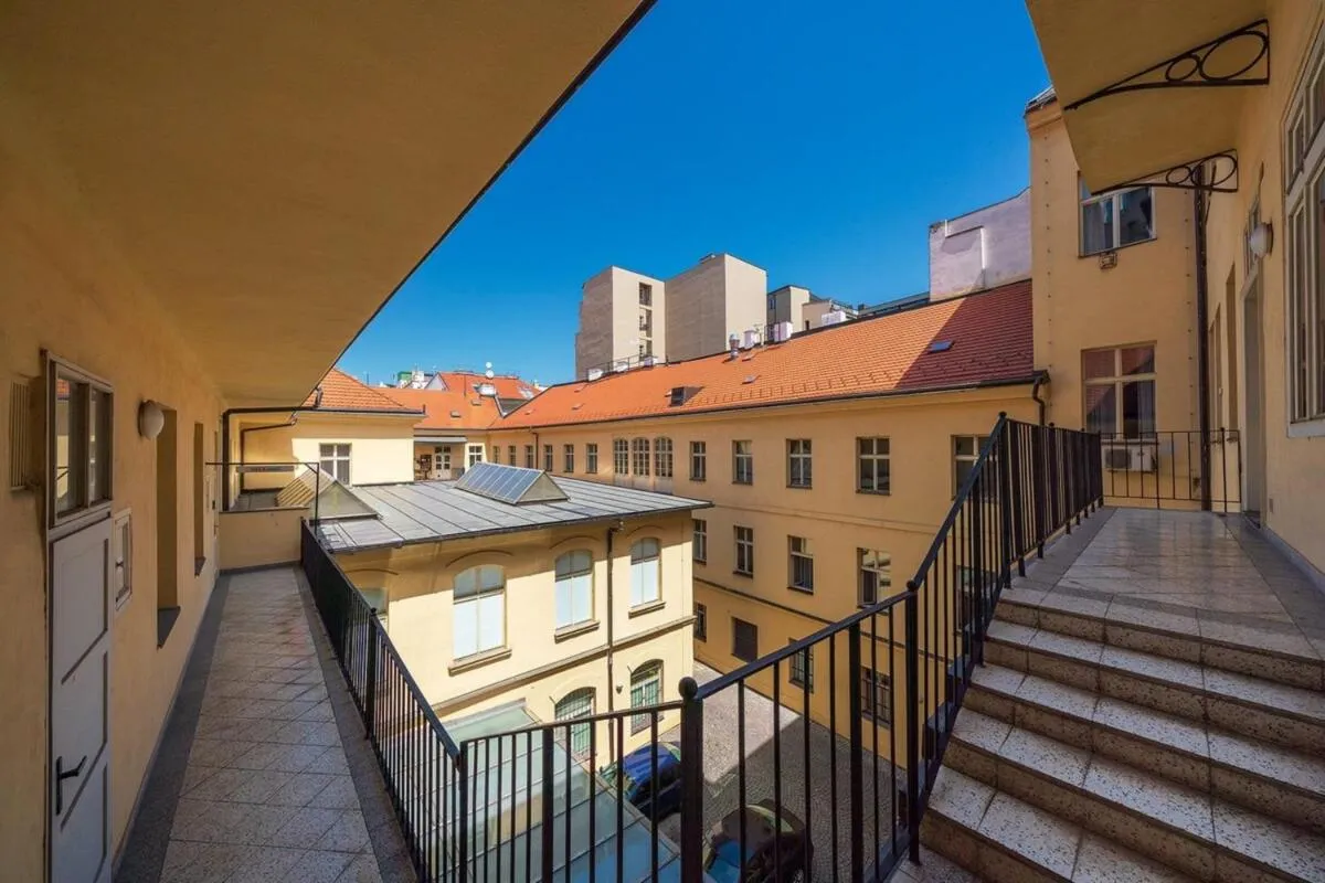 Image 5 of Quiet city center apartment in hip & foodie area