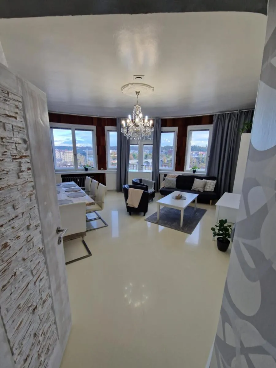 Image 1 of Quiet spacious apartment with a balcony