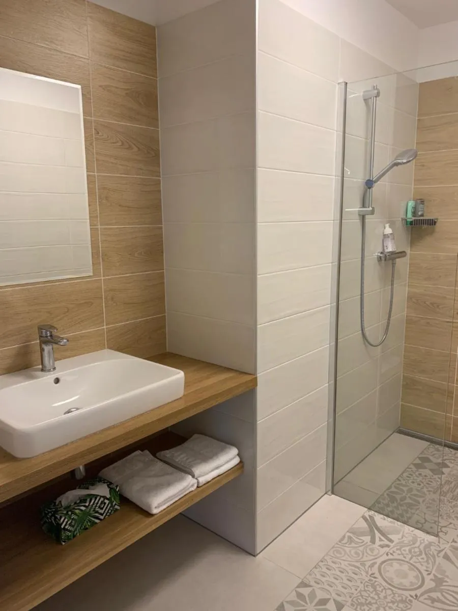 Image 2 of Residence Sarka