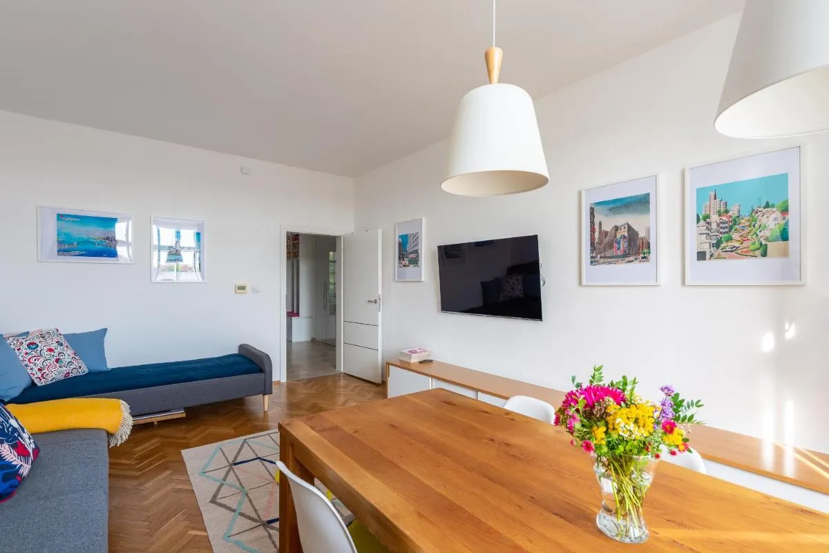 Image 4 of *SUNNY and STYLISH* Apt with BALCONY near TV Tower