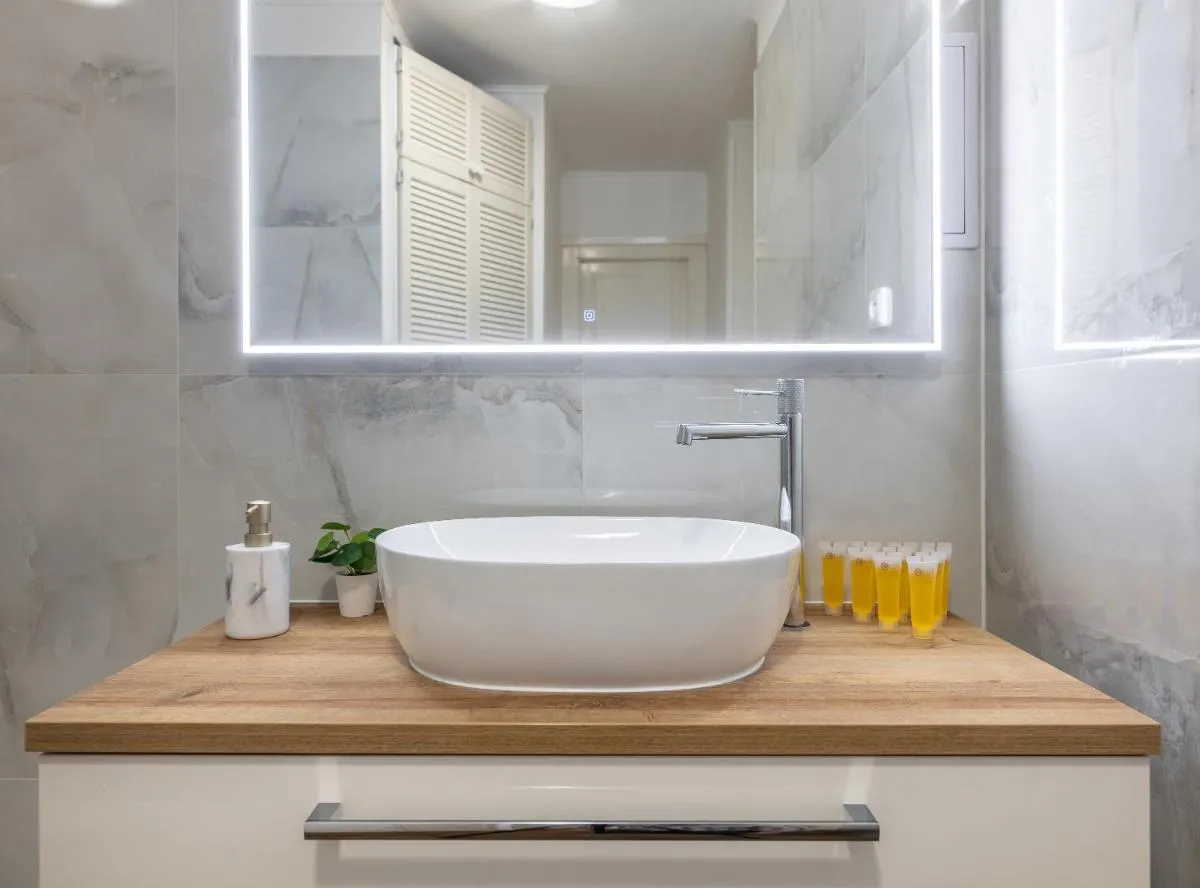 Image 4 of Spacious 2-bedroom apartment in Old Town