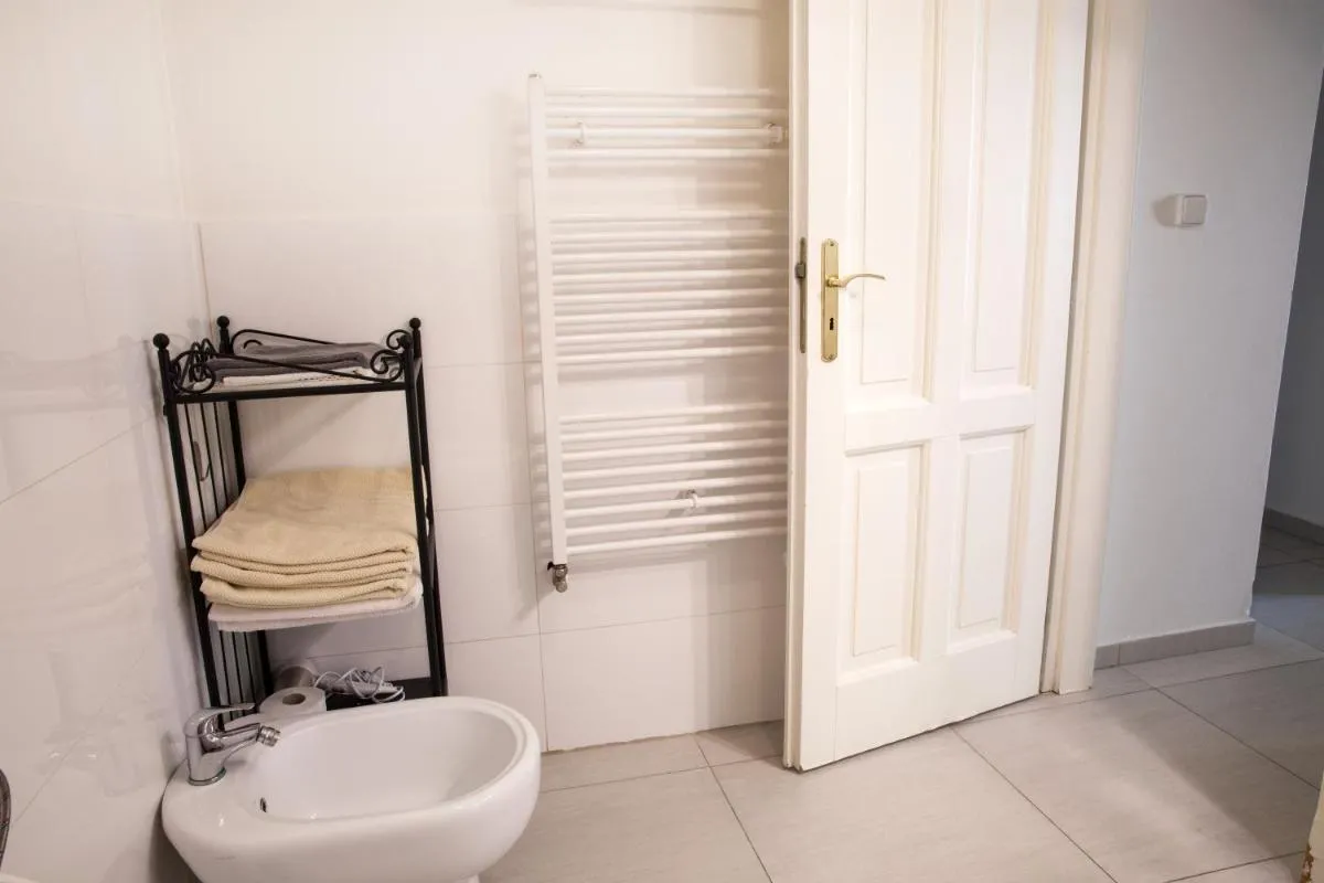 Image 1 of Spacious 2 bedroom apartment with nice terrace