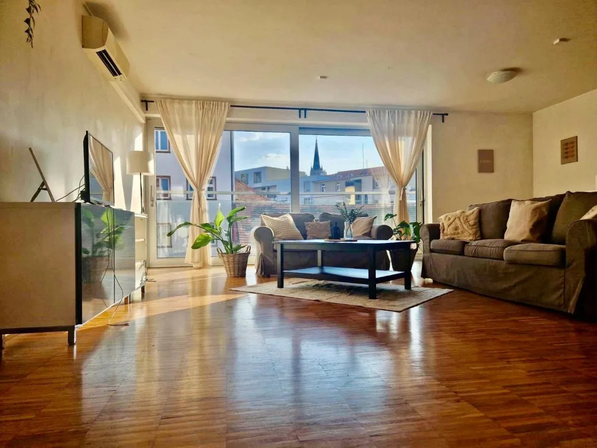 Image 4 of Spacious Apartment near City Center with Balcony and Garage Parking