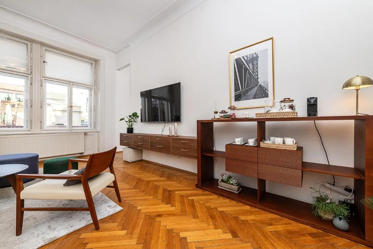 Image 2 of Spacious two-bedroom apartment in Old Town