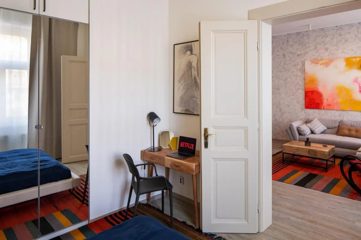 Image 1 of Spectrum Apartment
