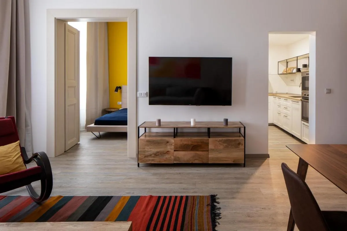 Image 2 of Spectrum Apartment