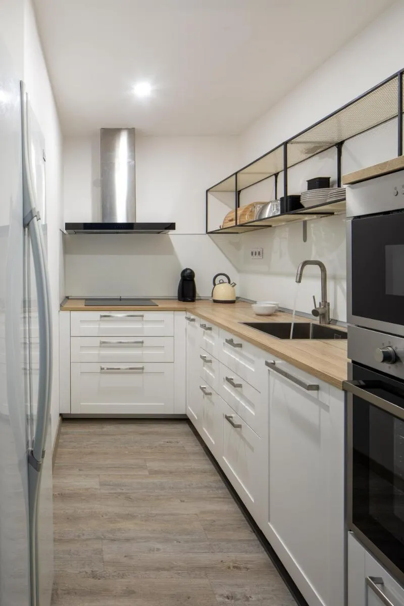 Image 4 of Spectrum Apartment