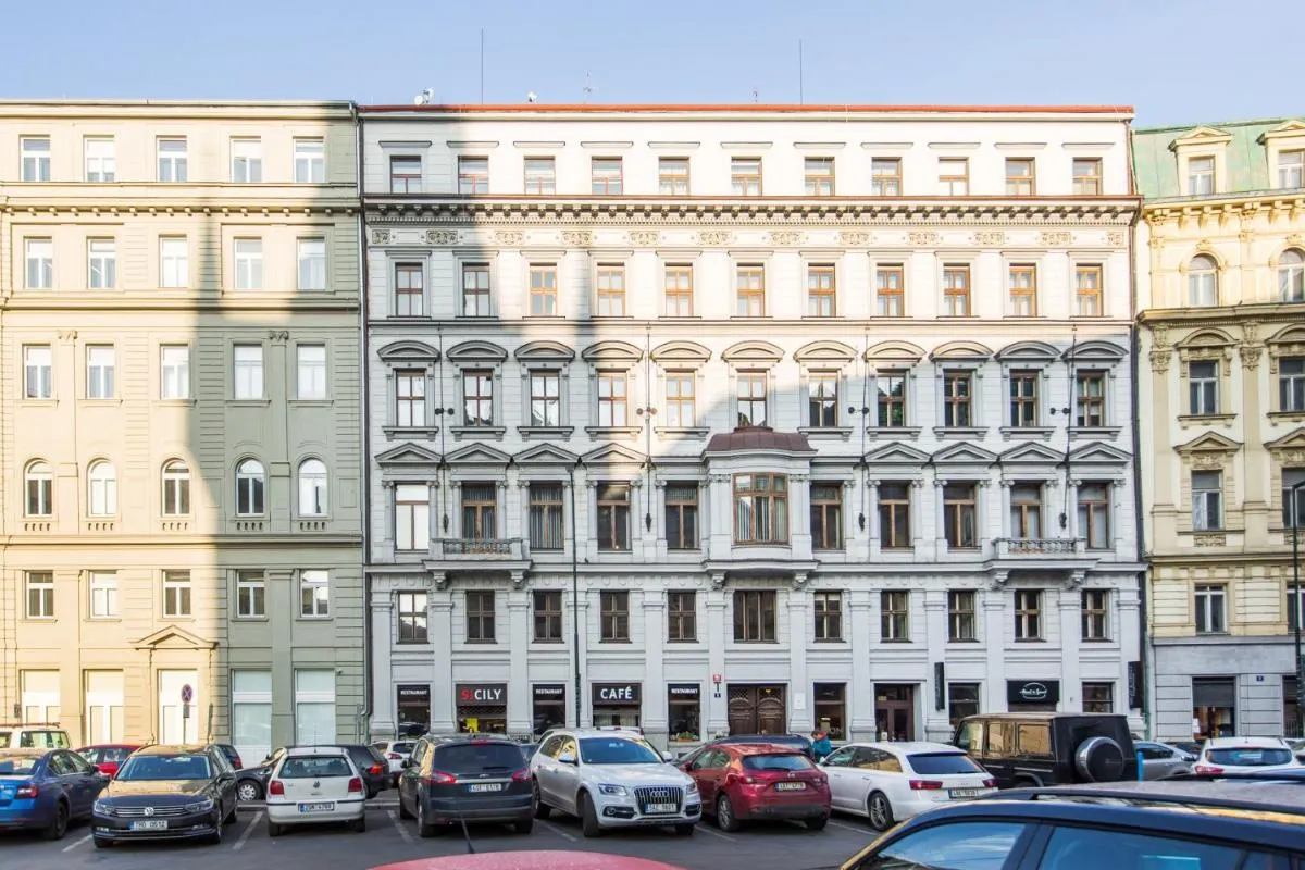 Image 5 of The Grand Royal 3BDR Heart of Old Town