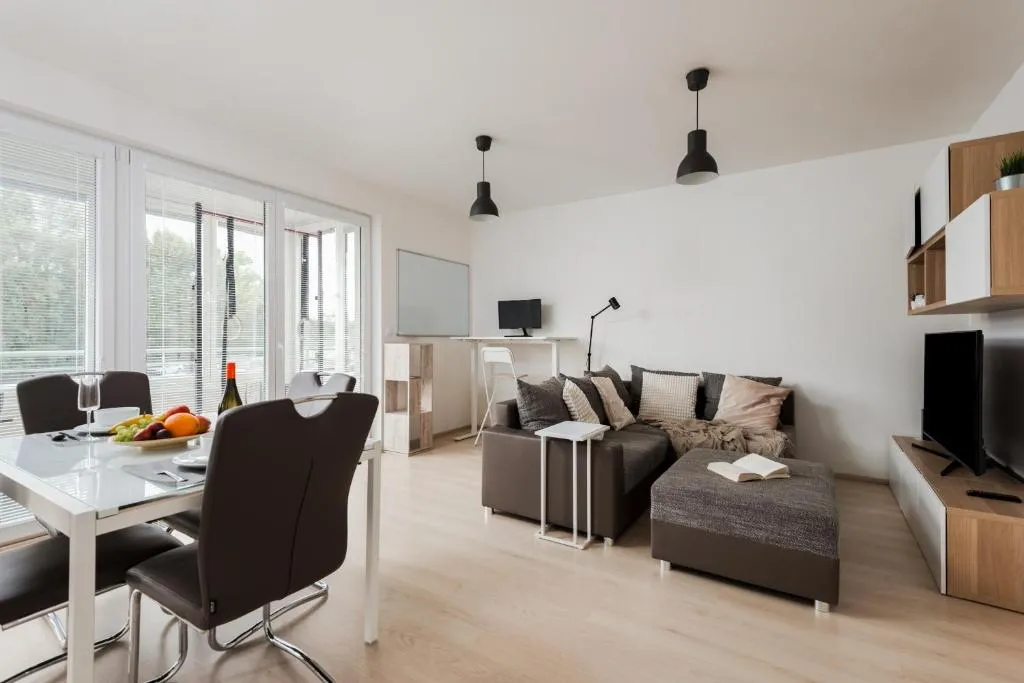 Image of The Sunny Riverside Flat