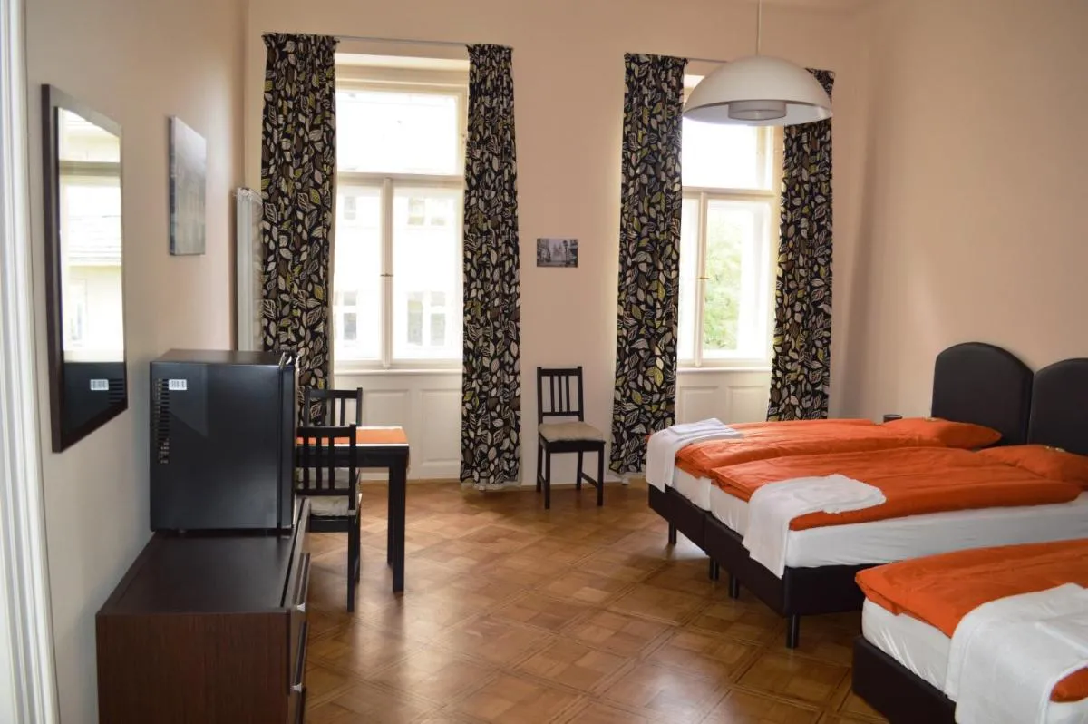 Image 2 of Valentina Apartments