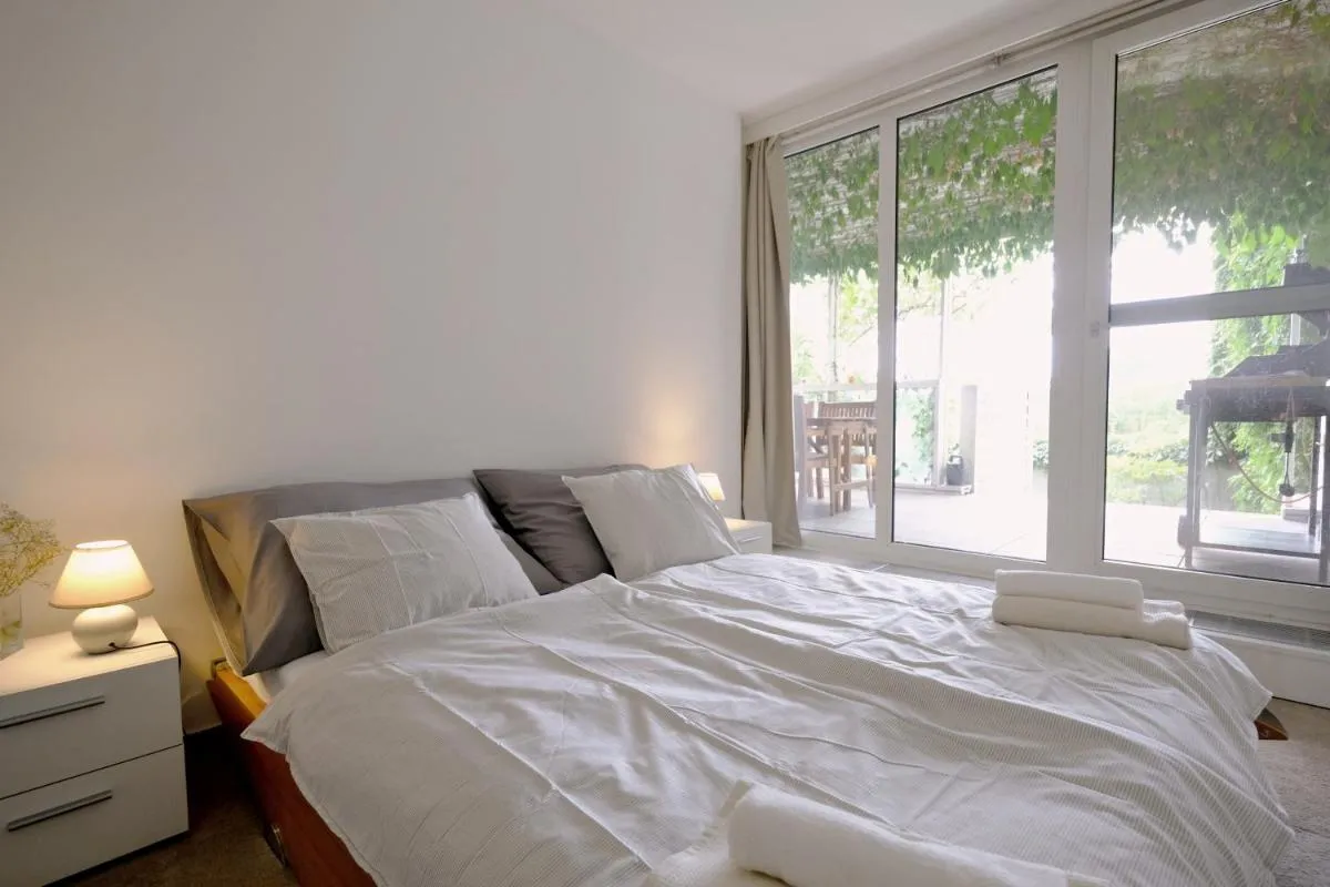 Image 6 of ViDa Prostorný 220 m2 3BR Apartmán s Krbem a Zahradou, Ideální pro Rodiny