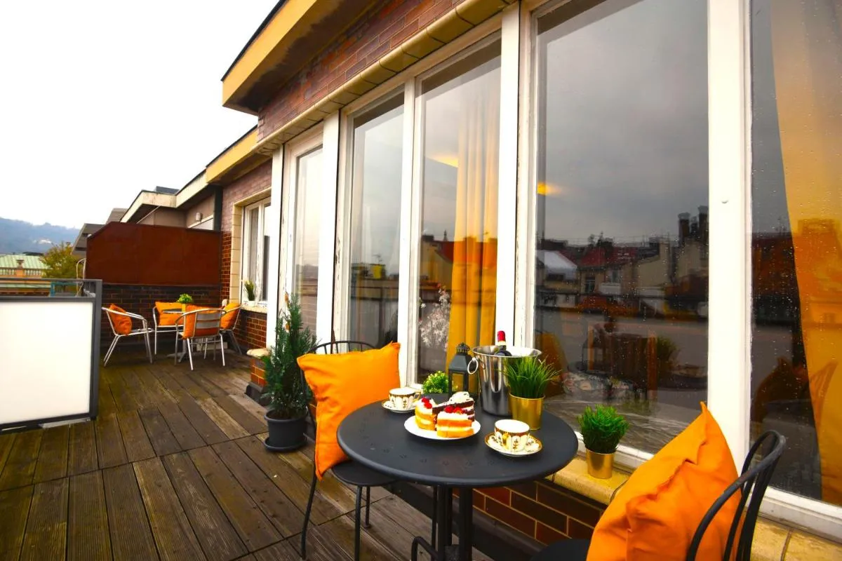 Image 3 of Waterfront River Side Roof Top Apartment – Terrace with city view