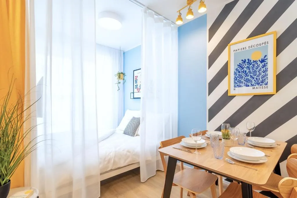 Image of Yellow Apartment – Balcony, Free Parking, by Gravity Prague