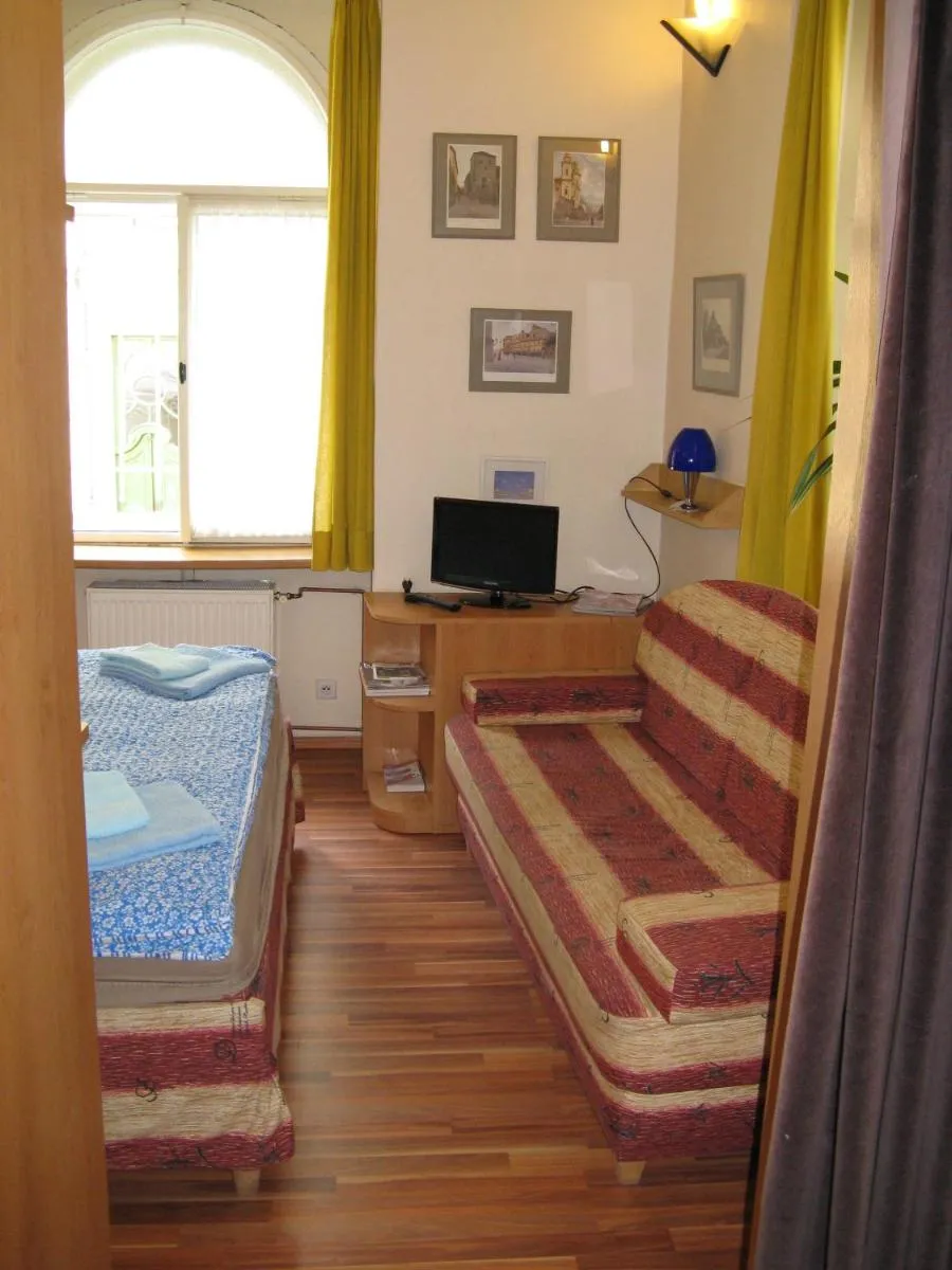 Image 6 of Zderaz