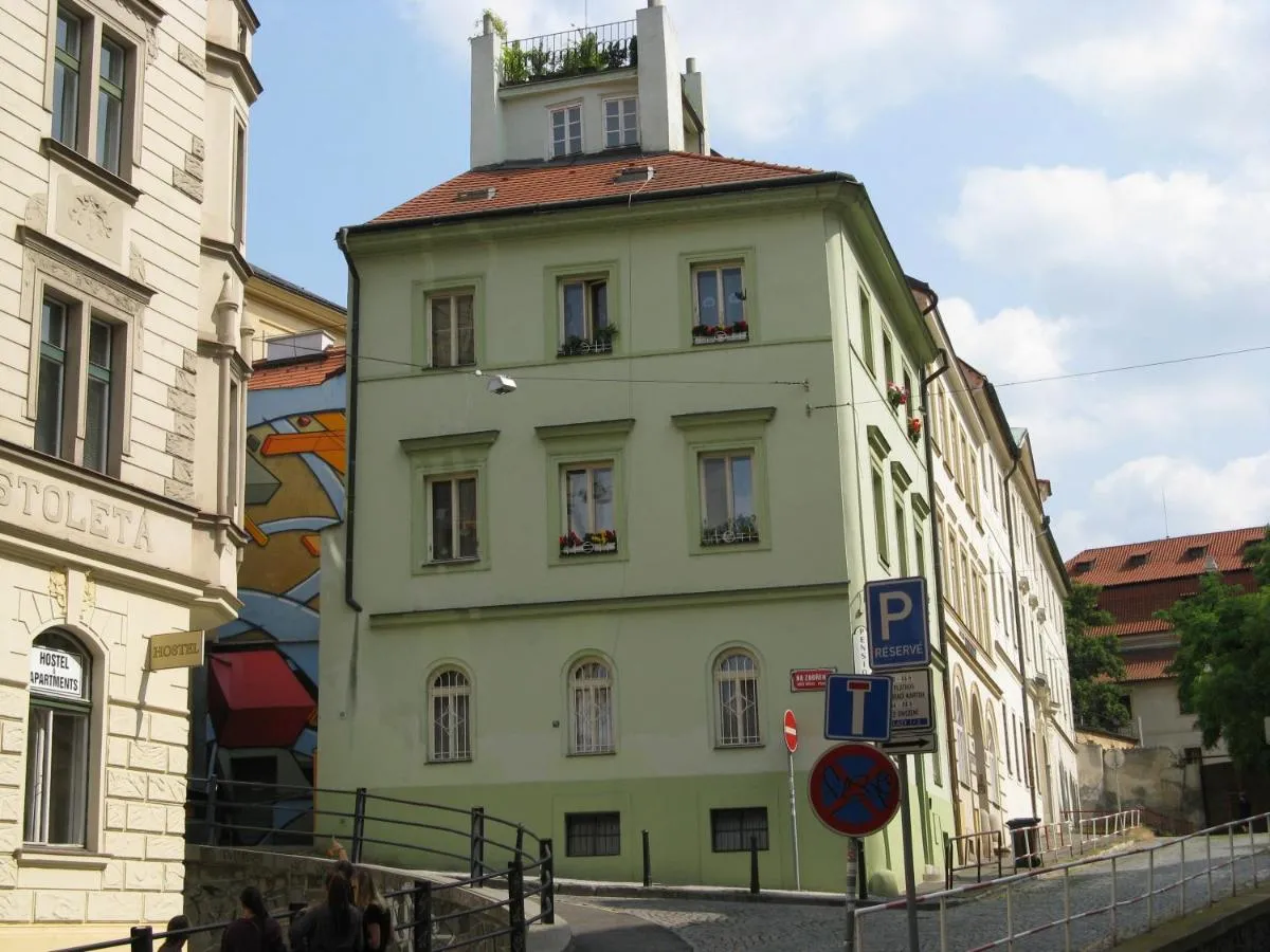 Image 1 of Zderaz