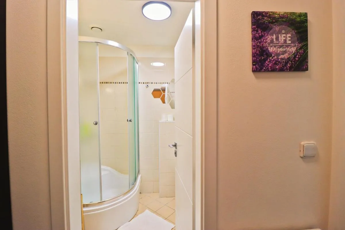 A comfy apartment in Smíchov – Anděl - 3