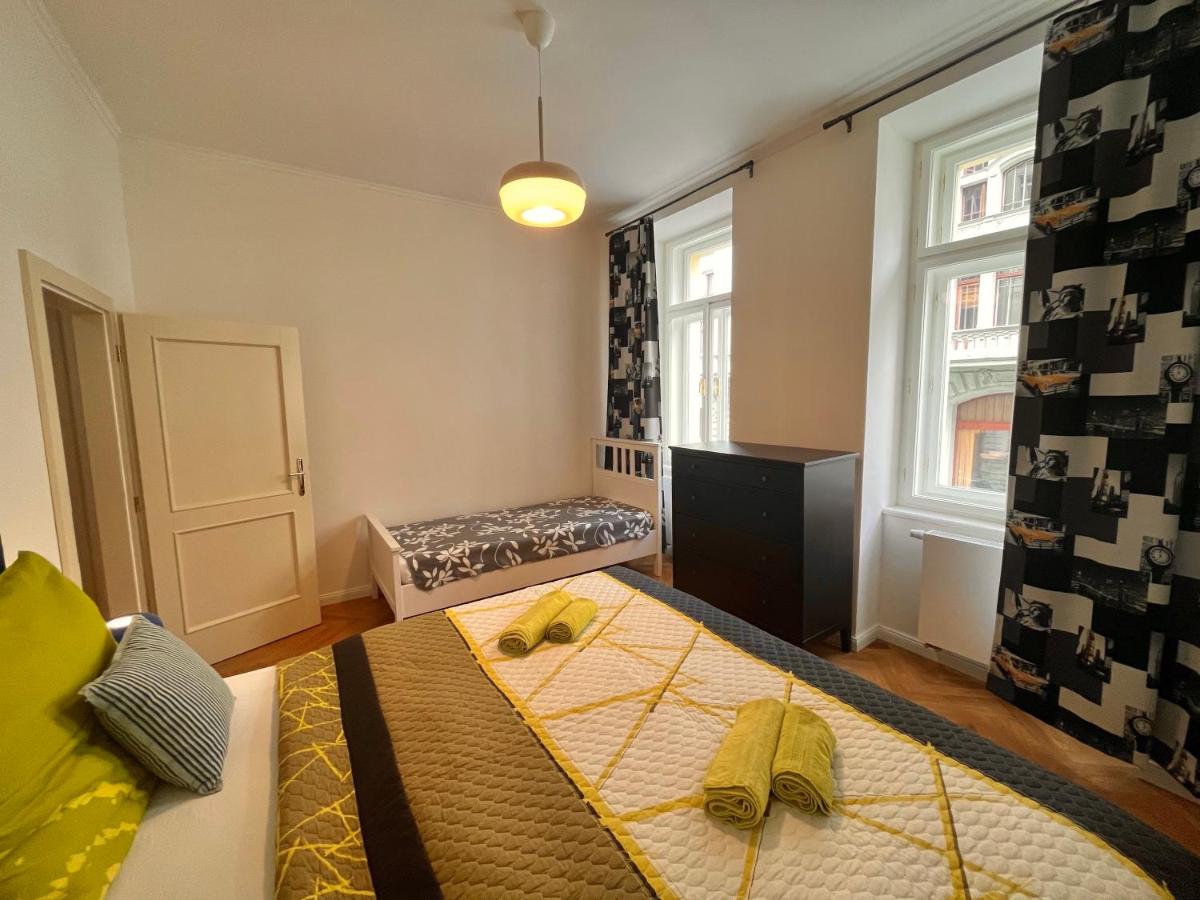 Image 6 of Amazing Apartment Zborovska