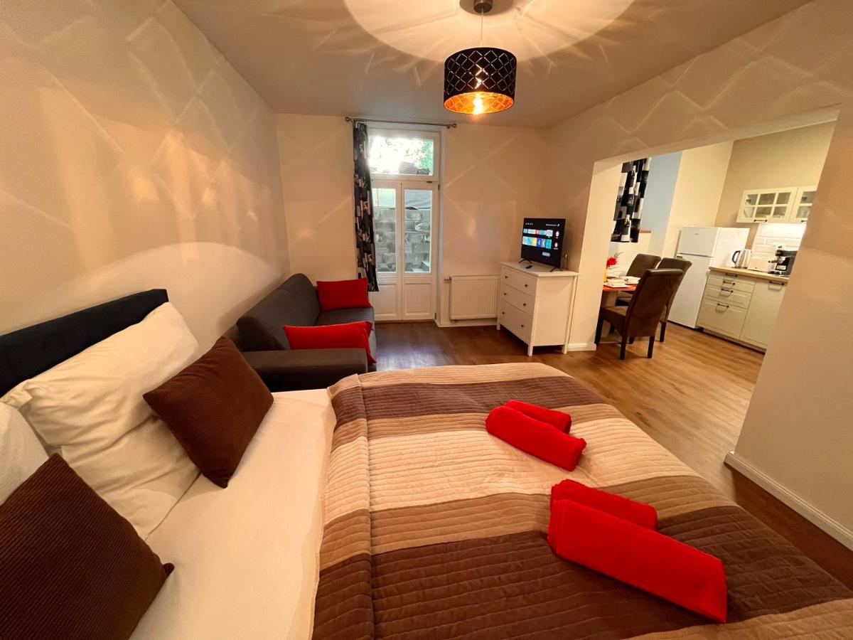 Image 4 of Amazing Apartment Zborovska