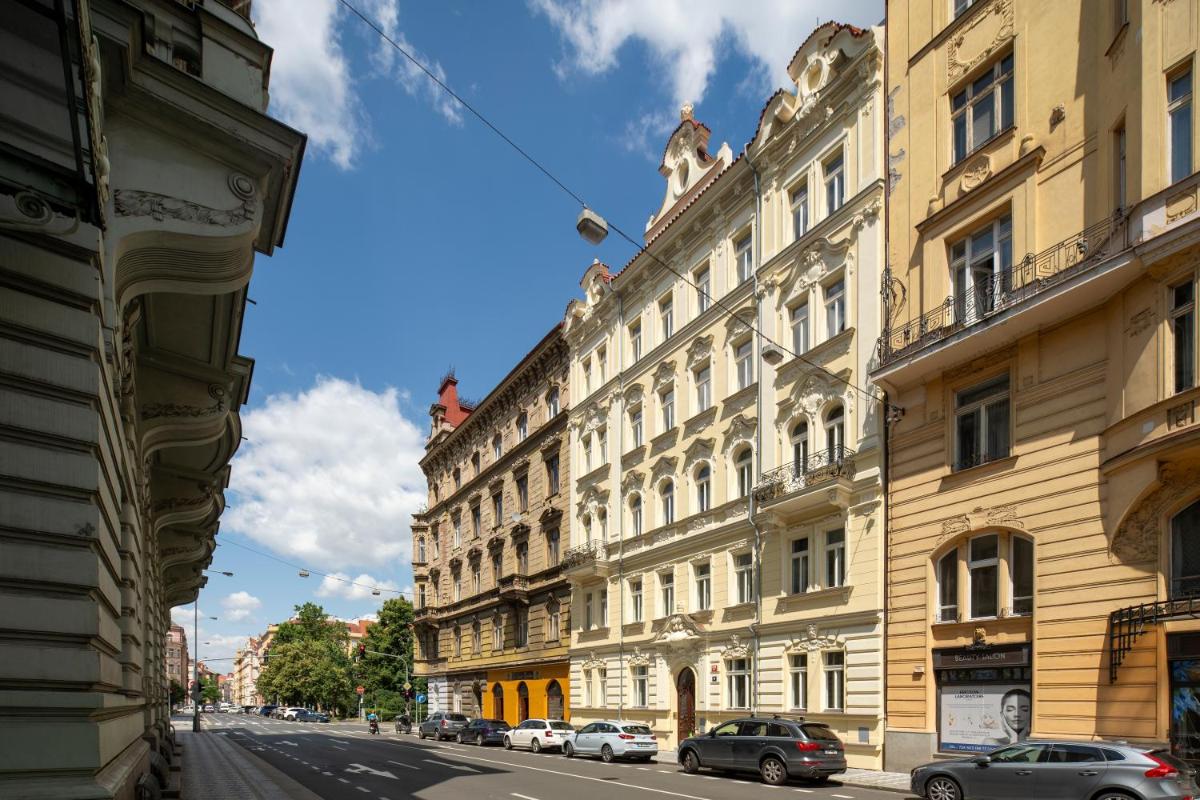 Image 5 of Amazing Apartment Zborovska