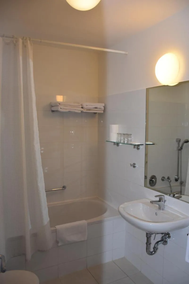 Aparthotel Austria Suites - 2