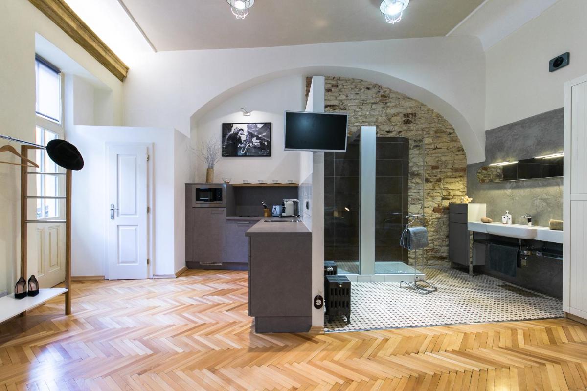 Image 4 of Apartment Nebovidy I – Historic centre – Terrace – Air Conditioning