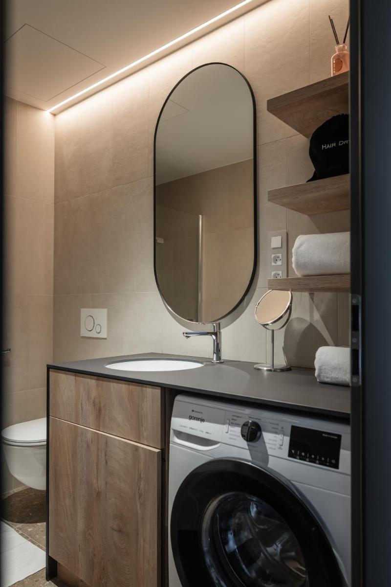 Image 4 of Avenue Apartments