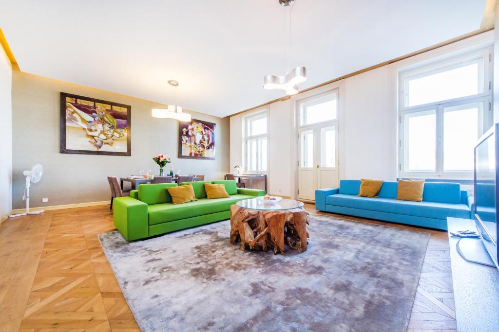 Image of Bellevue Apartment