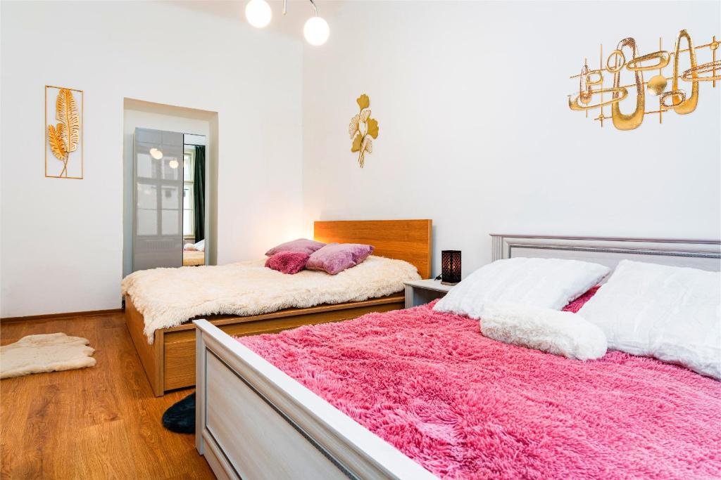 Image of Black Diamond Suite
