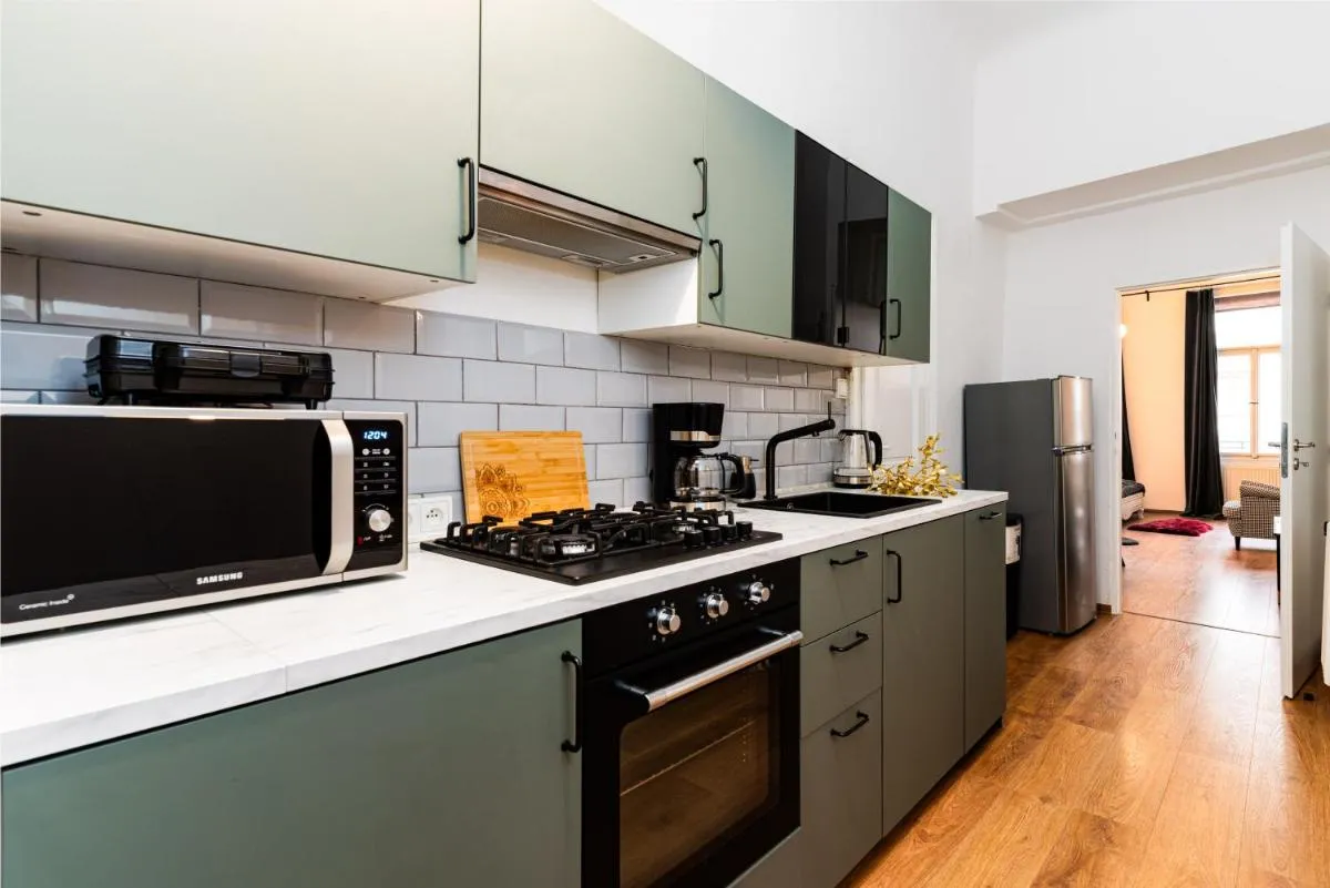 Black Diamond Suite - 3