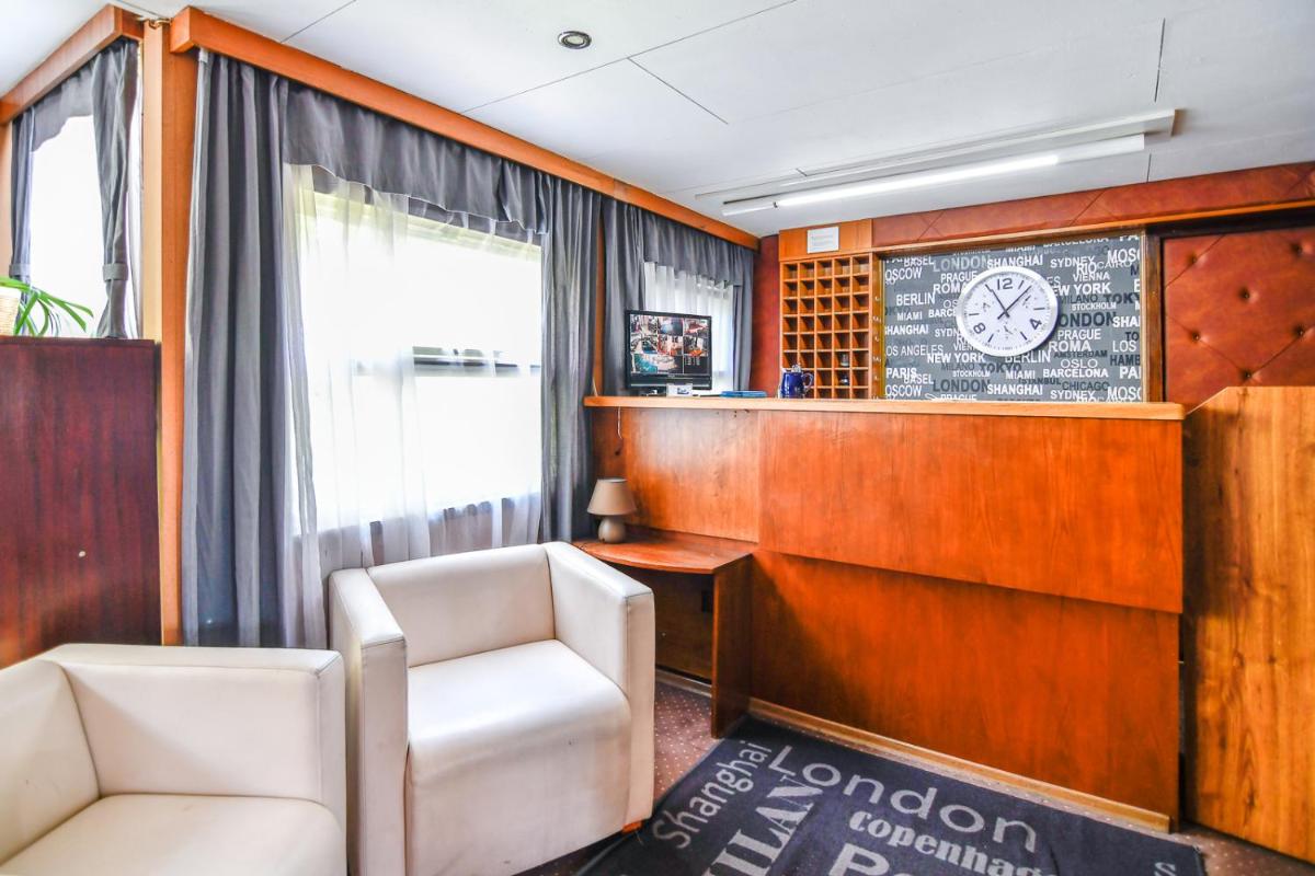 Image 4 of Botel Vodnik