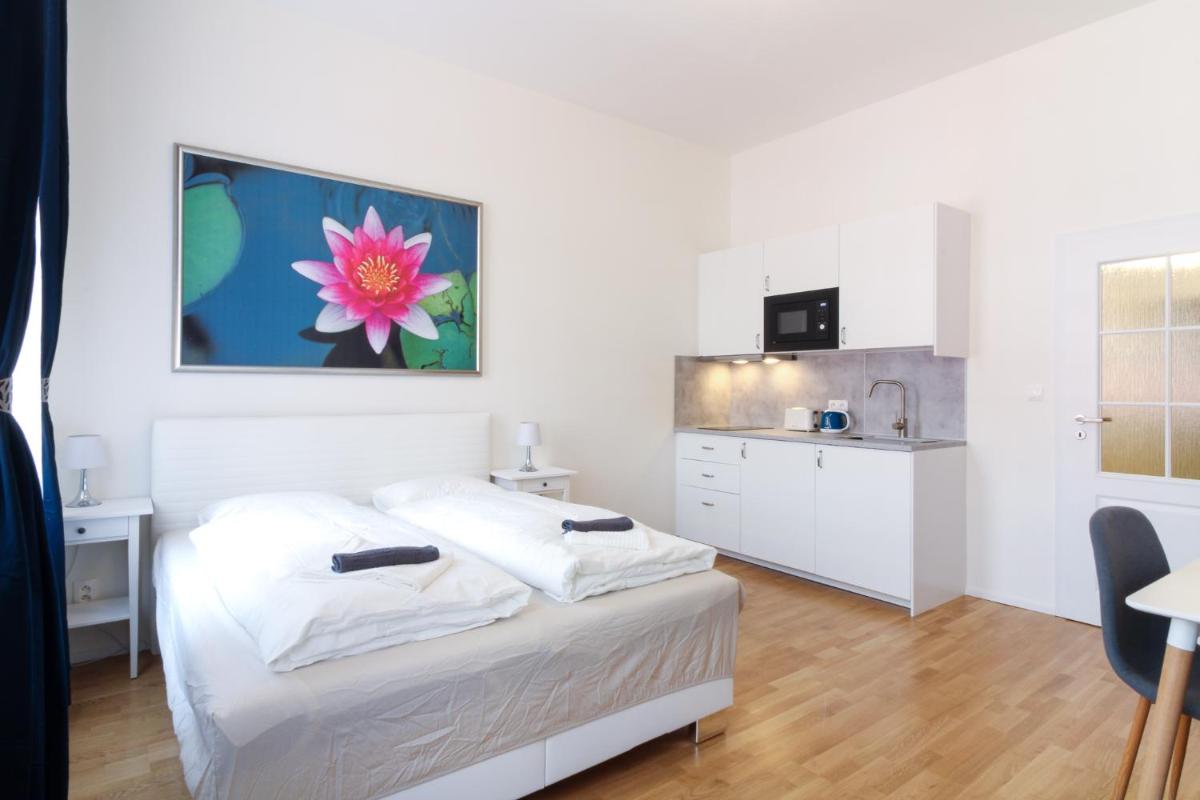 Image 1 of Bouquet Apartments