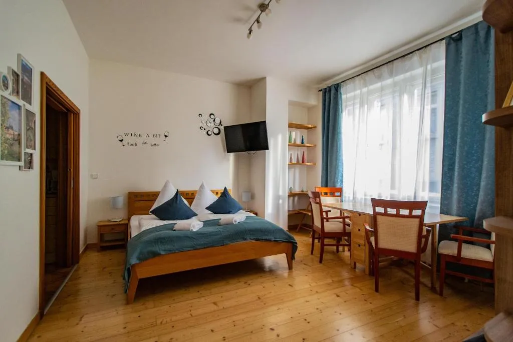 Bright Ruterra Apartment in the Heart of Prague