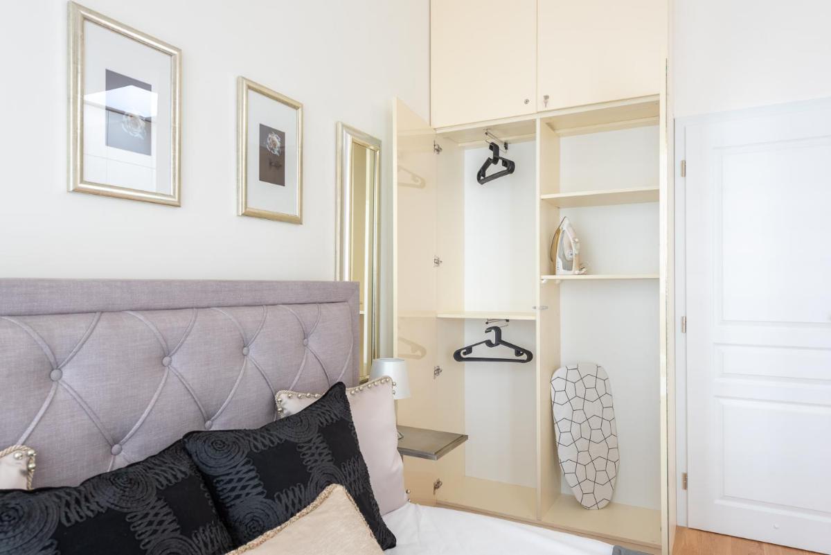 Image 2 of COZY&QUIET apartment with A/C in city centre