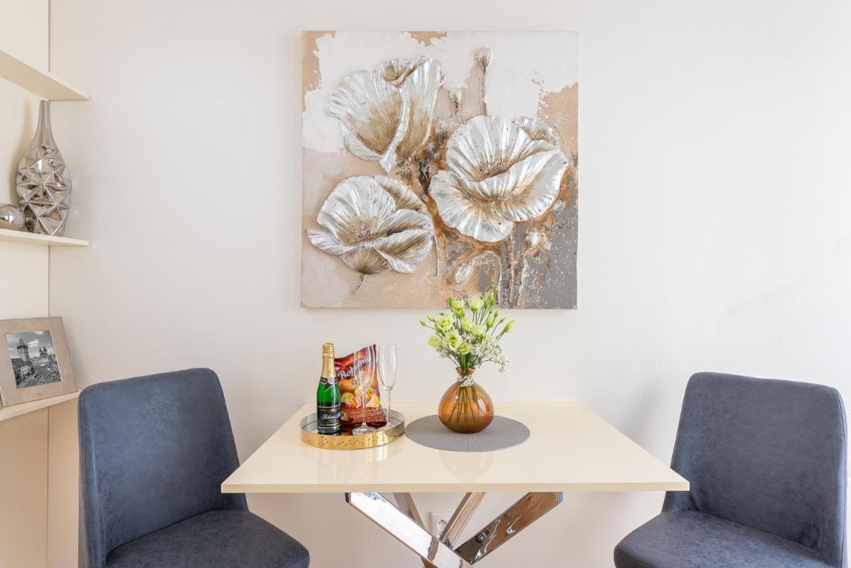 Image 3 of COZY&QUIET apartment with A/C in city centre