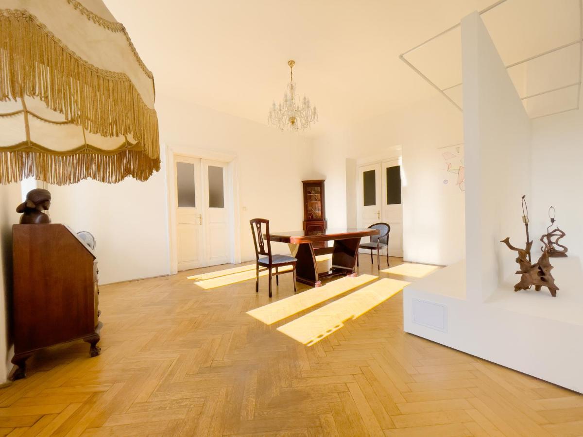 Image 2 of Center of Prague Apartment 369