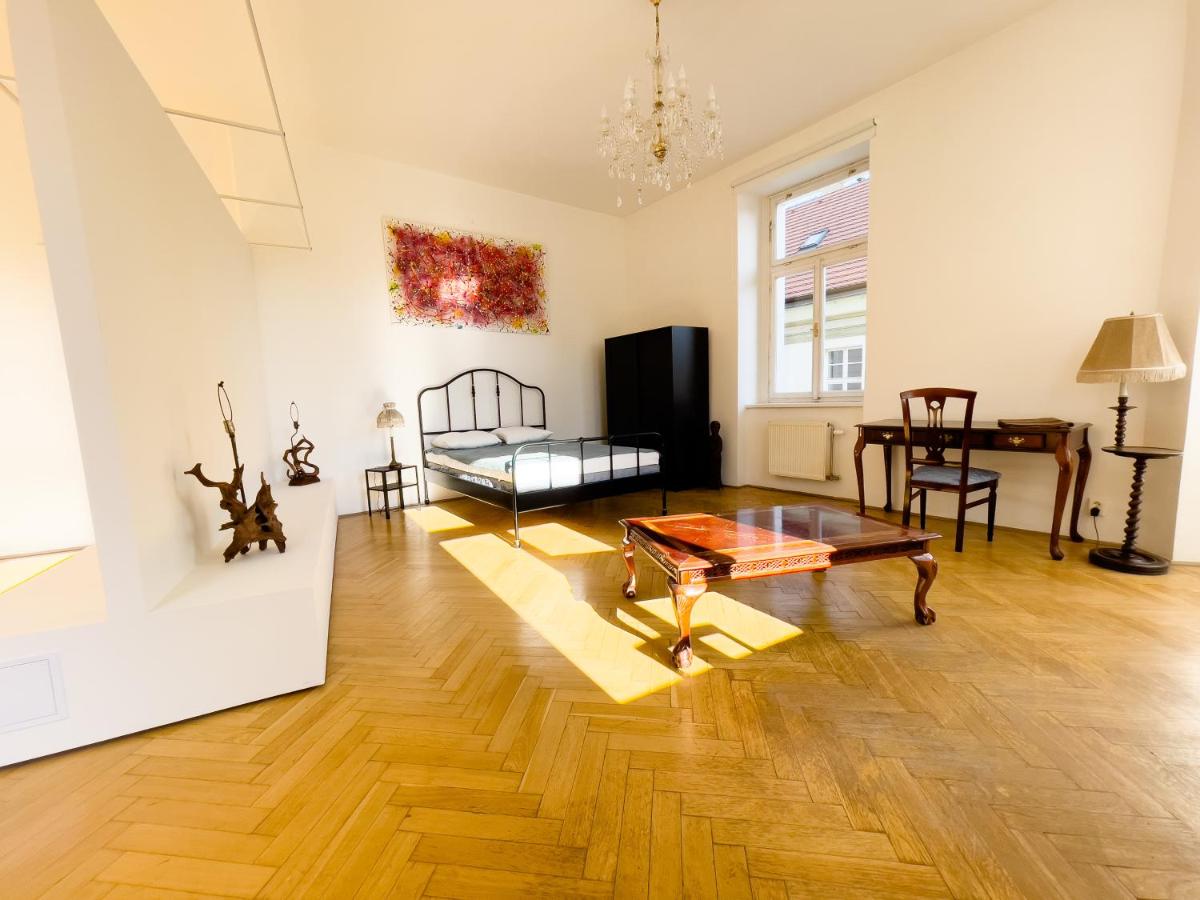 Image 4 of Center of Prague Apartment 369