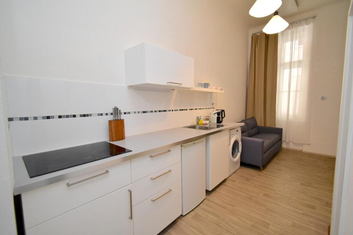 Image 3 of Central one bedroom apartment