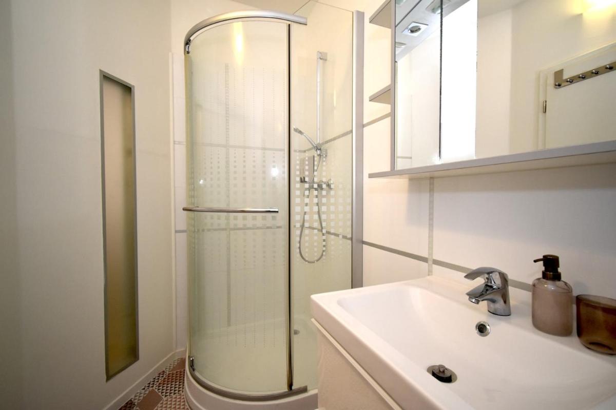 Image 2 of Central one bedroom apartment