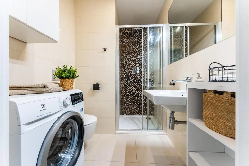 Charles square studio apartment Parking