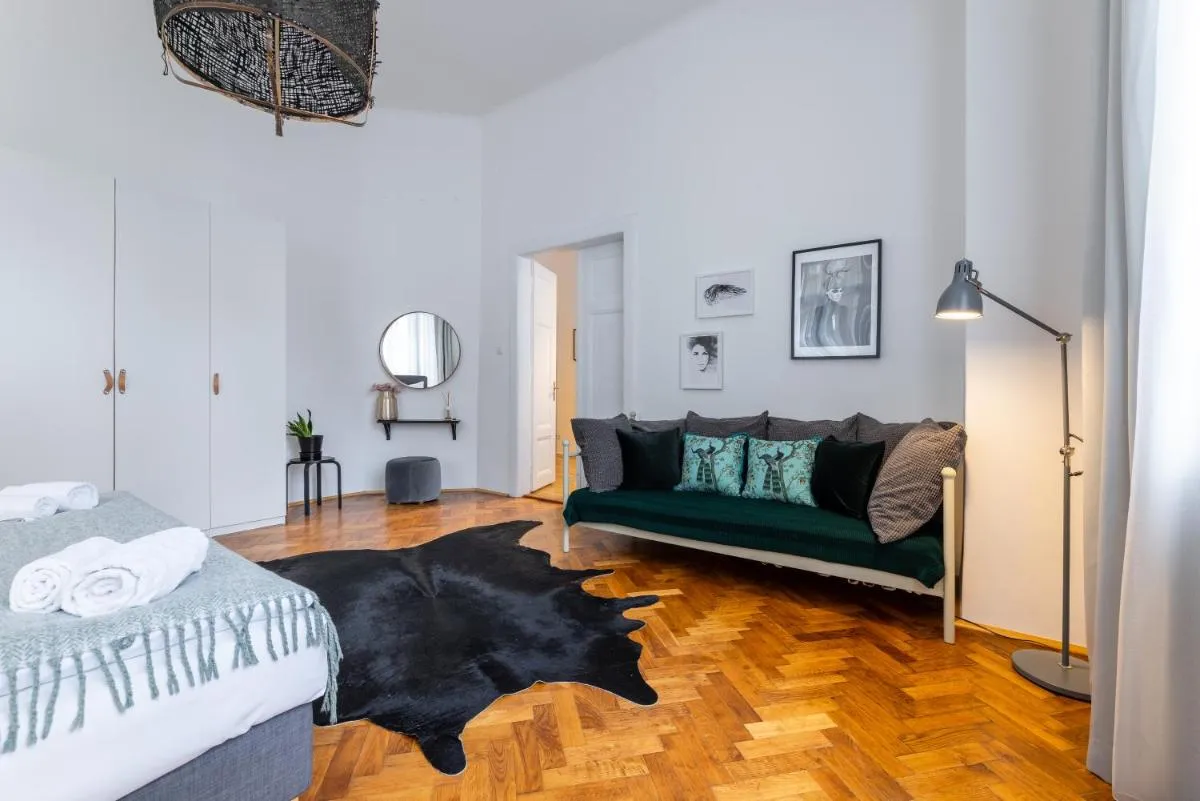 Charming 1 bedroom apartment in the city center of Prague - 2